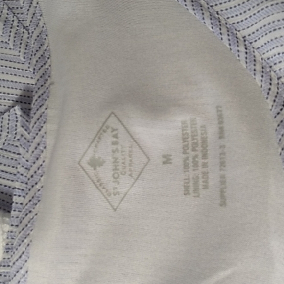 St. John's Bay medium blue 💙 - Picture 3 of 3